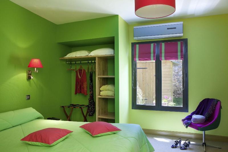 Logis Hotel O En Couleur Oucques-la-Nouvelle 外观 照片