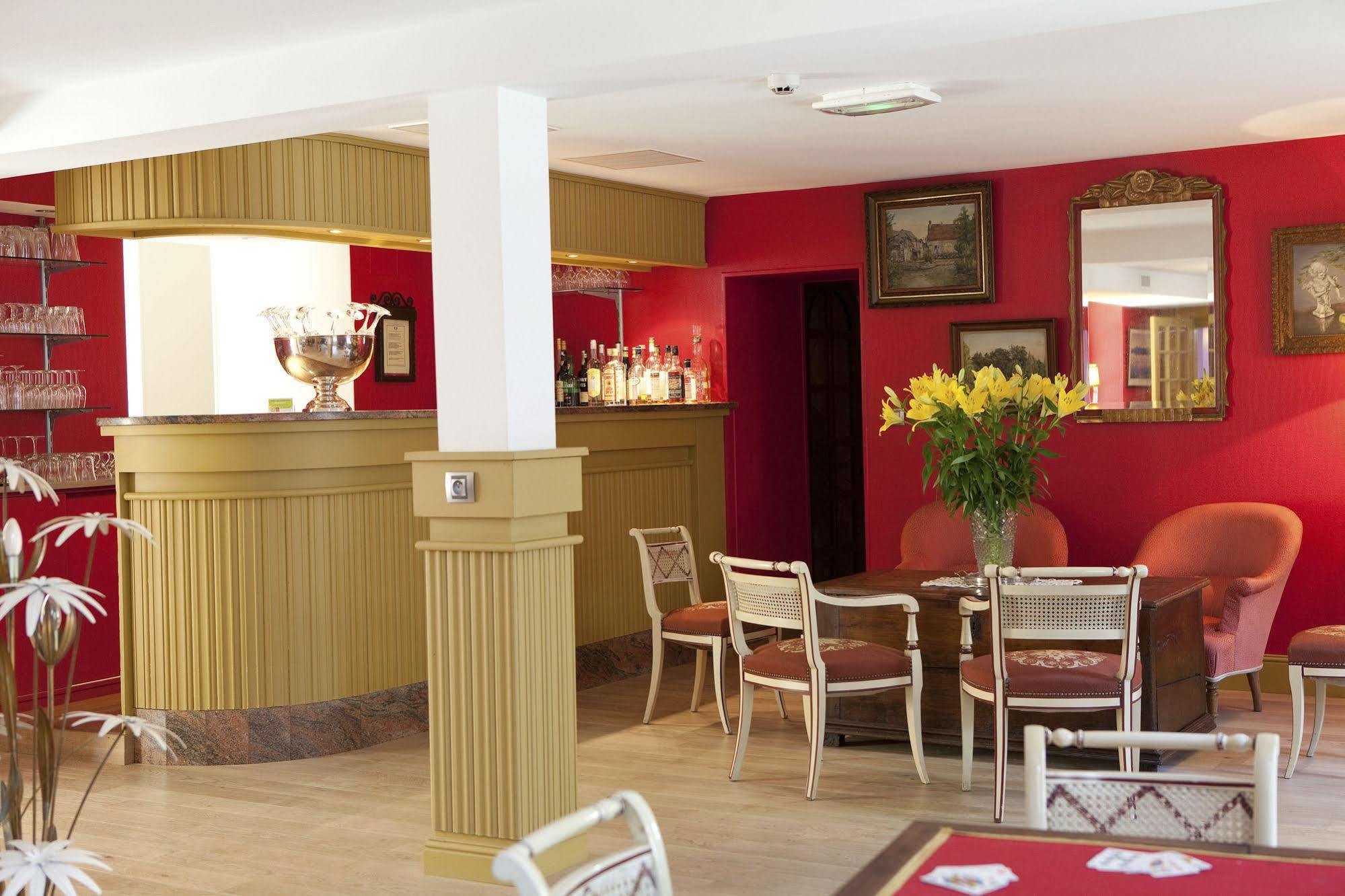 Logis Hotel O En Couleur Oucques-la-Nouvelle 外观 照片