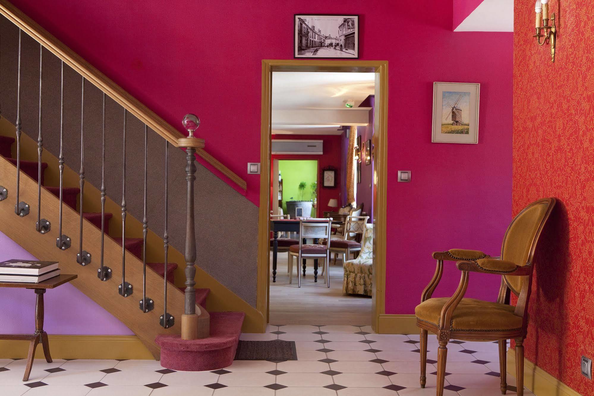 Logis Hotel O En Couleur Oucques-la-Nouvelle 外观 照片